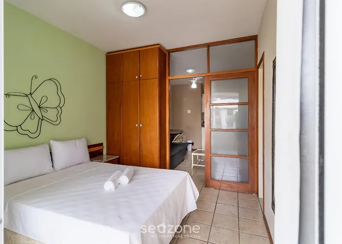 Apto C/ Varanda Em Condominio Pe Na Areia Iho127