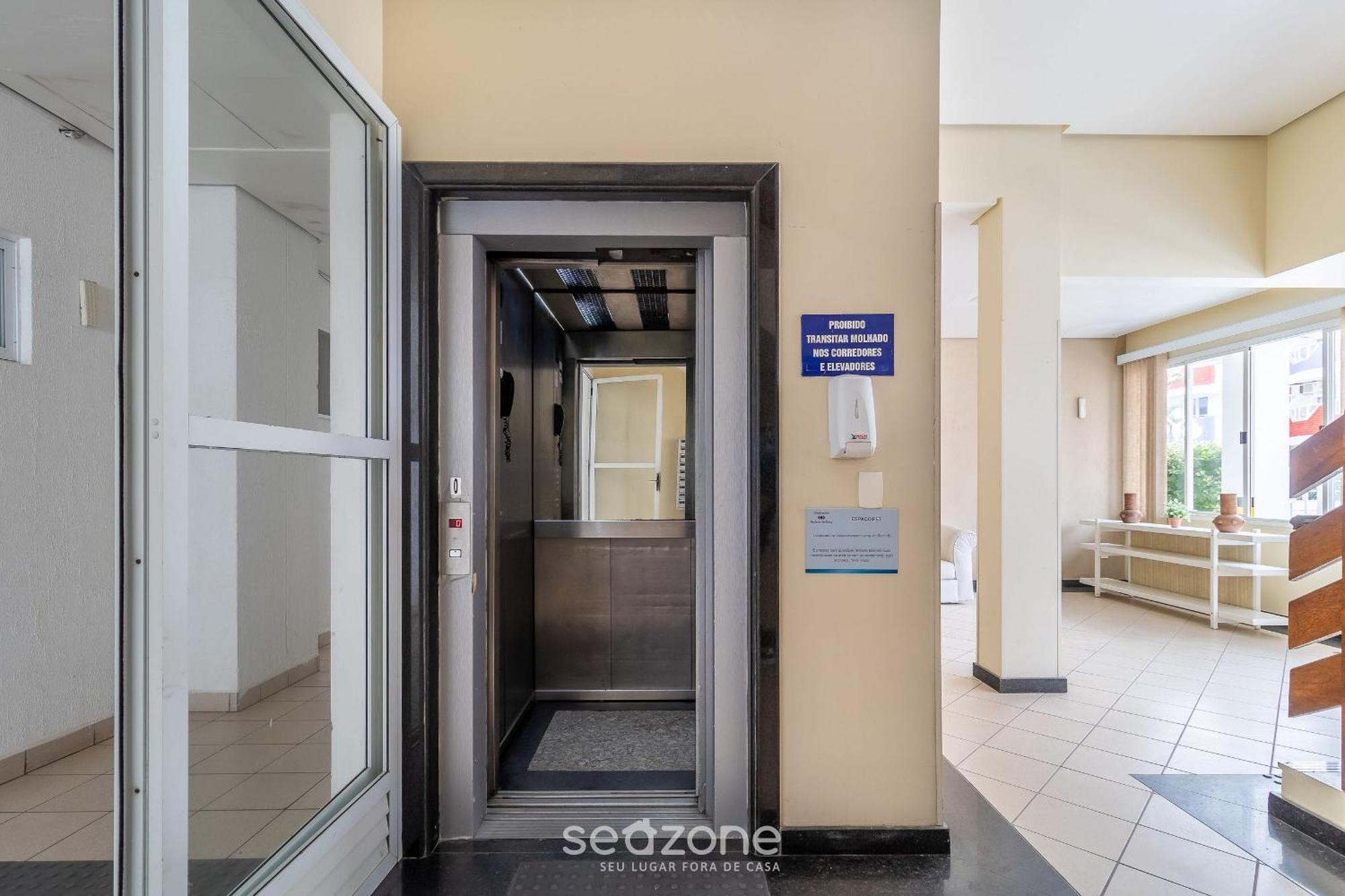 Apto C/ Varanda Em Pe Na Areia Iho127 Apartment *