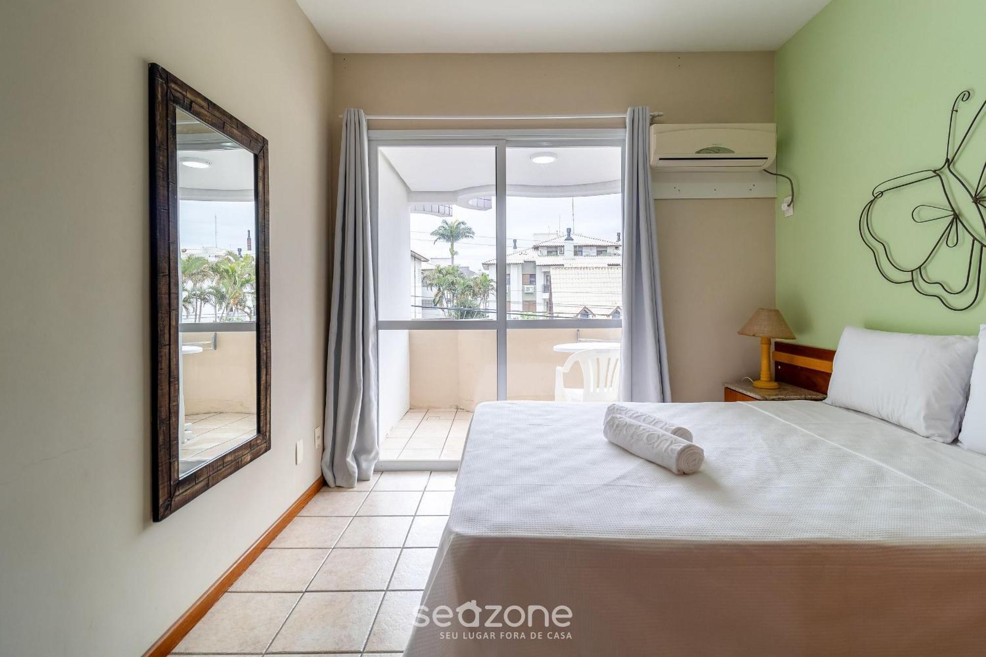 Apto C/ Varanda Em Pe Na Areia Iho127 Apartment